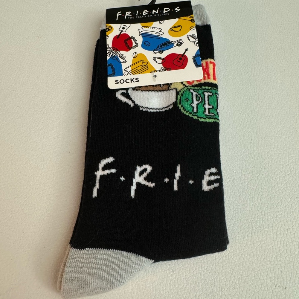 NWT Friends socks